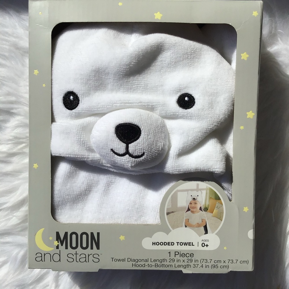NWT White Baby Hooded Bear Towel ❤️